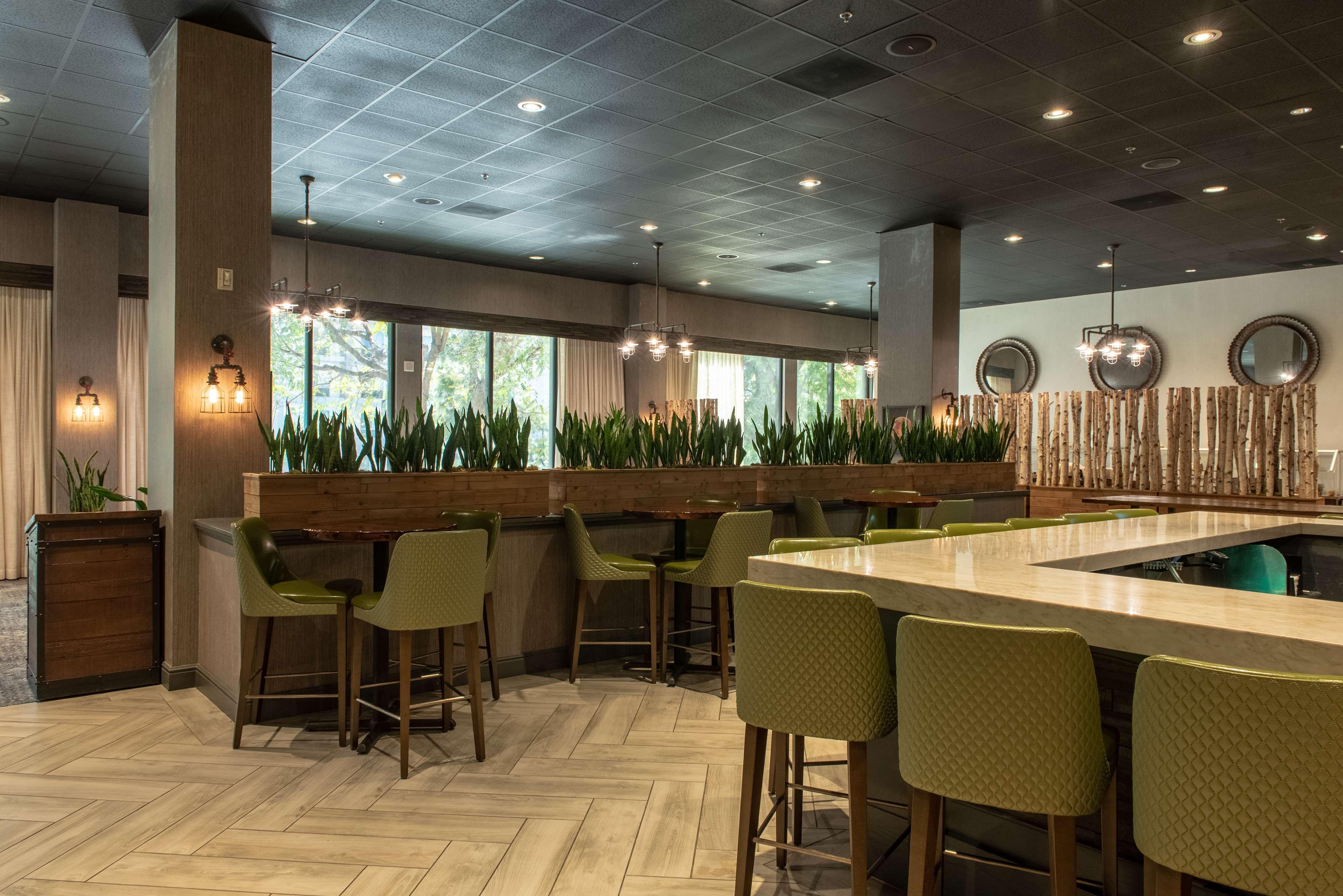Hotel Zessa Orange County Airport, A Doubletree By Hilton Santa Ana Exterior photo