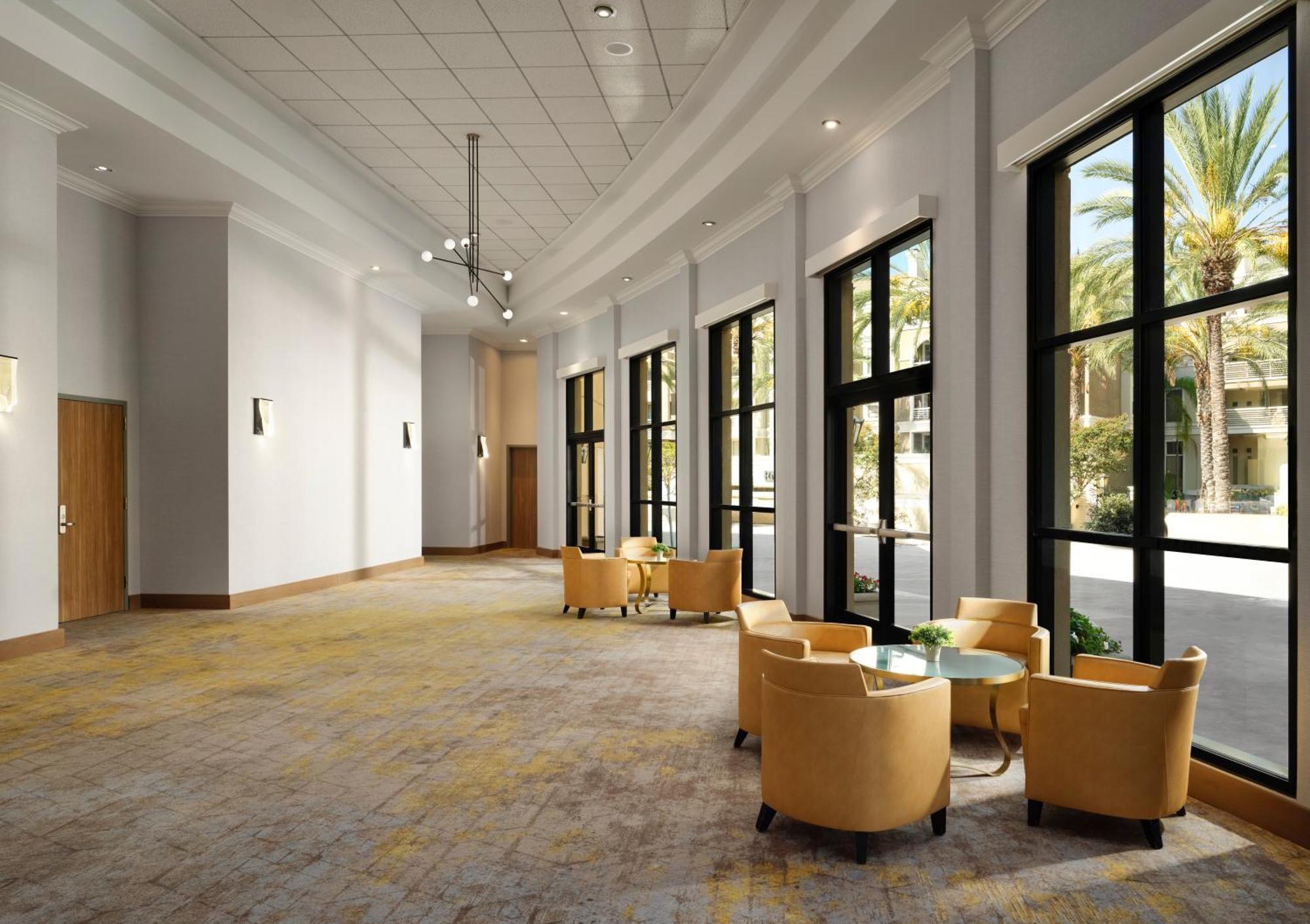 Hotel Zessa Orange County Airport, A Doubletree By Hilton Santa Ana Exterior photo