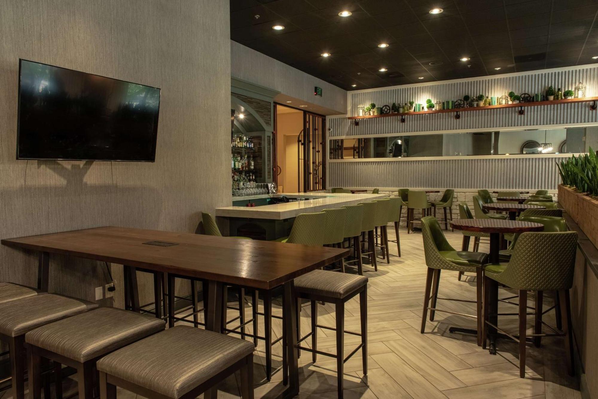 Hotel Zessa Orange County Airport, A Doubletree By Hilton Santa Ana Exterior photo