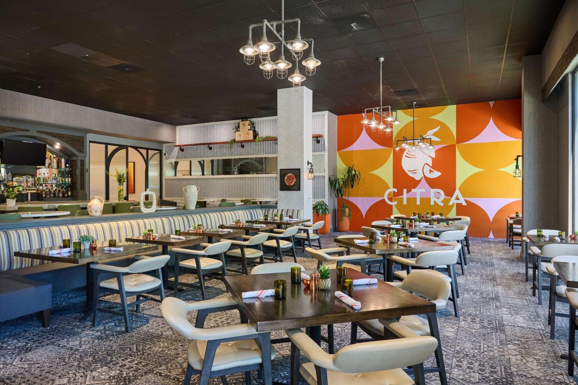 Hotel Zessa Orange County Airport, A Doubletree By Hilton Santa Ana Exterior photo